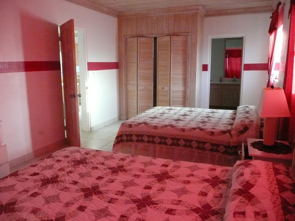 Villa Cut George Town