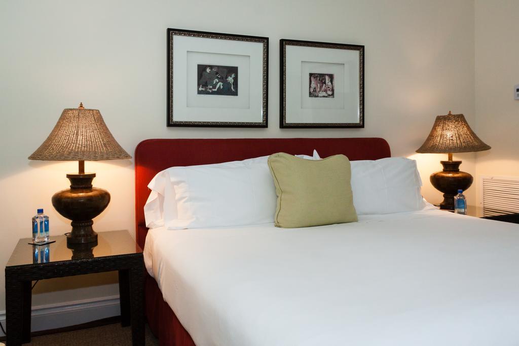 Resort Rock House Harbour Island 3*