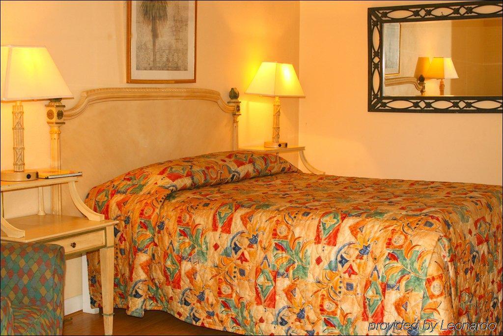 Orchard Garden Motel 2*