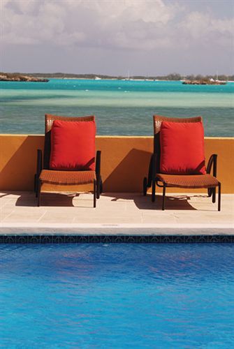 Augusta Bay Bahamas, Exuma 4* George Town