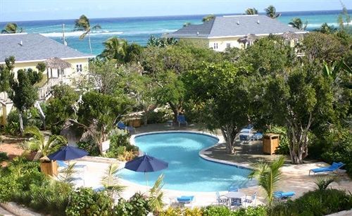 Pineapple Fields Aparthotel 4*