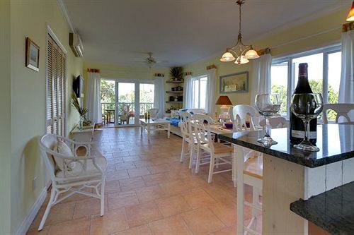 Aparthotel Pineapple Fields 4*