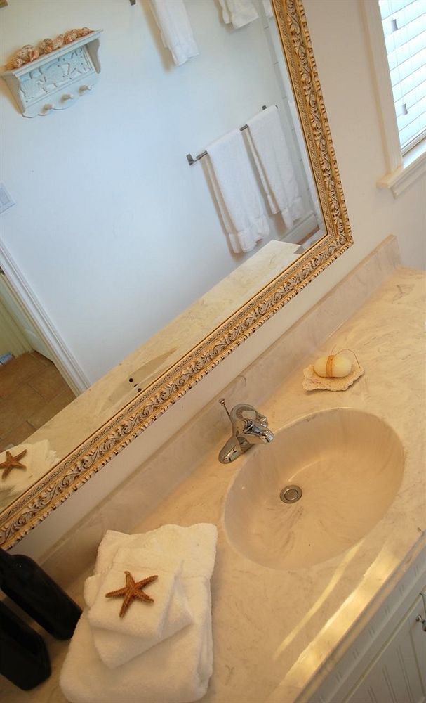 Pineapple Fields Aparthotel 4*