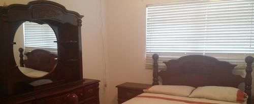 Leslie's Estates Apartment *
