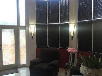 Brownstone 1 3* Nassau