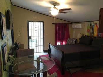 Brownstone 1 3*