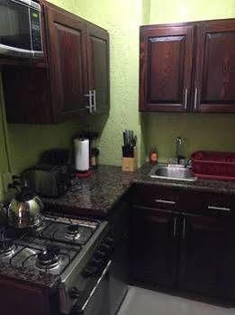 Guest house Brownstone 1 Nassau