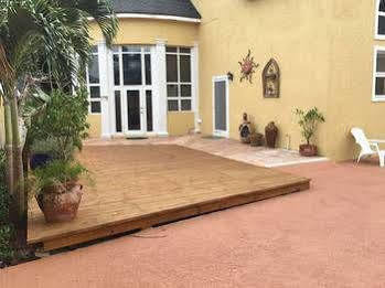 Brownstone 1 Nassau