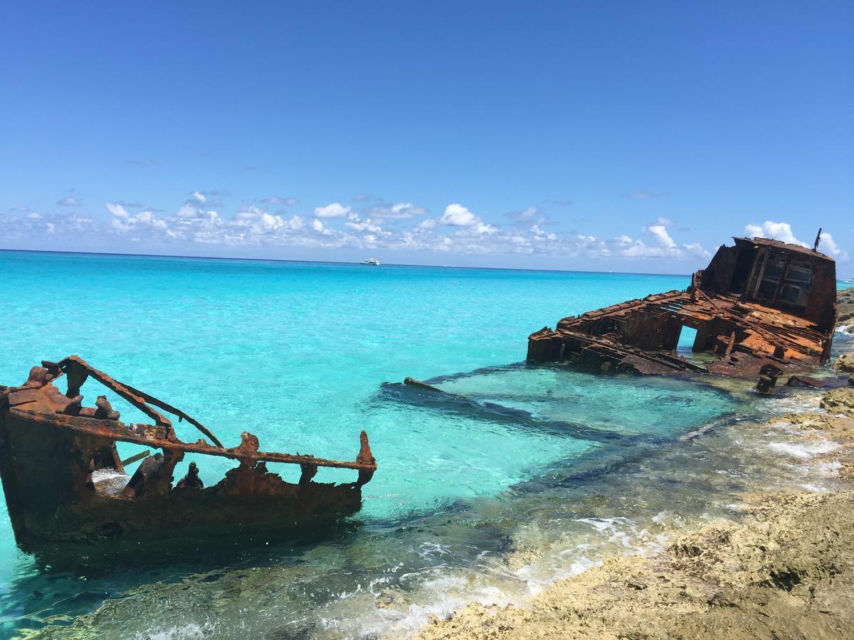 Bimini Seaside - Pink With View * Alice Town (North Bimini)