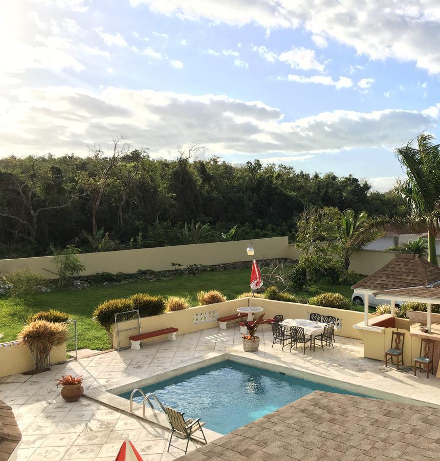 Golden Palms House Nassau
