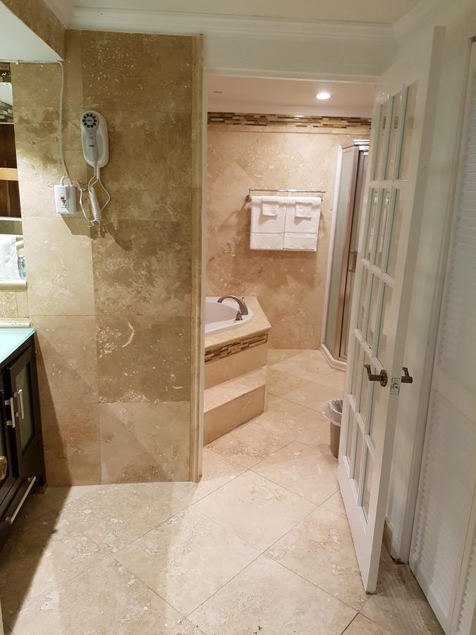 Golden Palms House Bed & Breakfast 3*