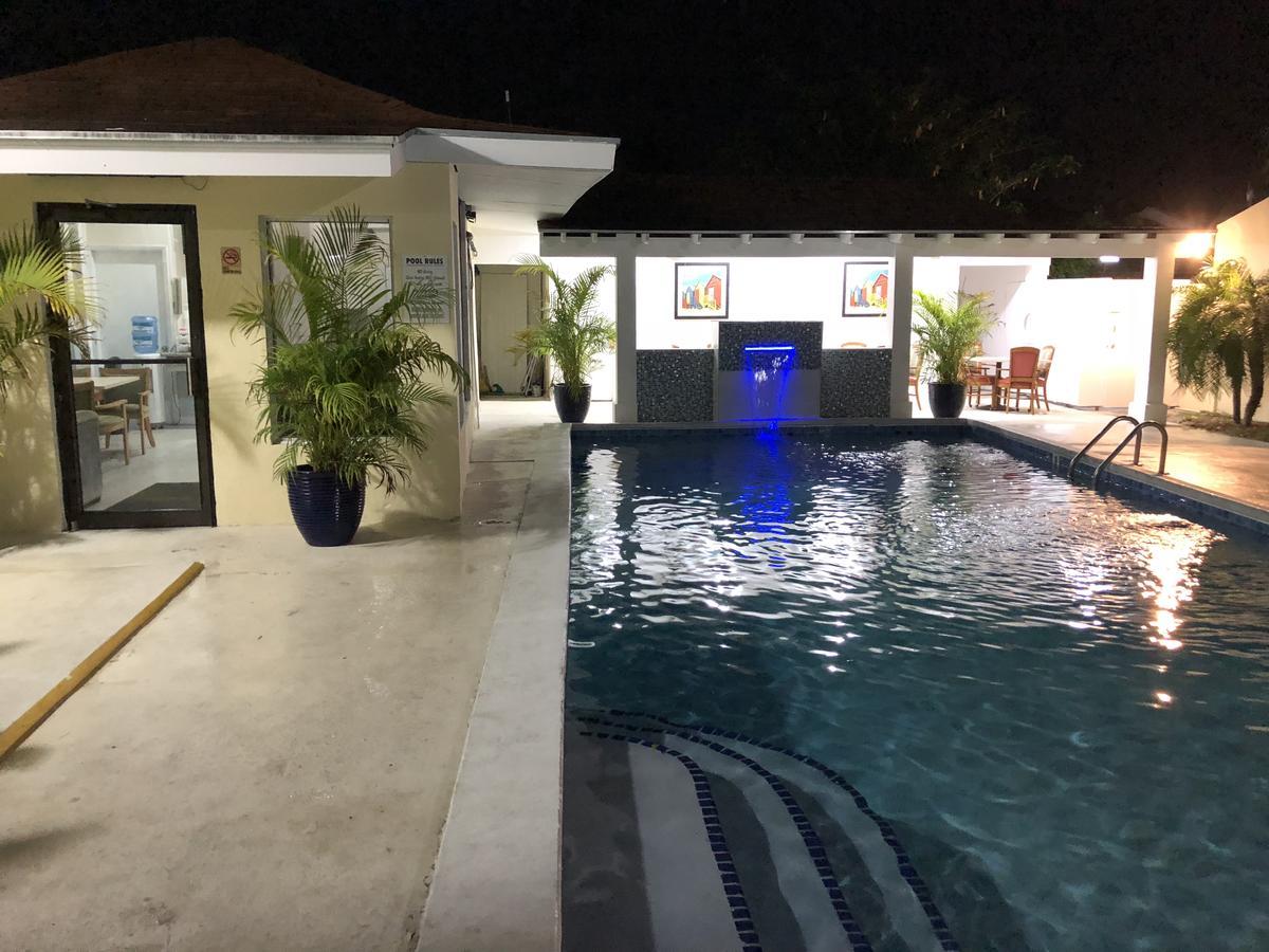 Colony Club & Hotel