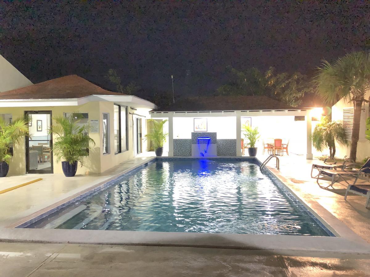 Colony Club &