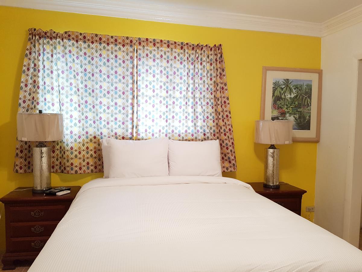 Golden Palms House Bed & Breakfast Nassau