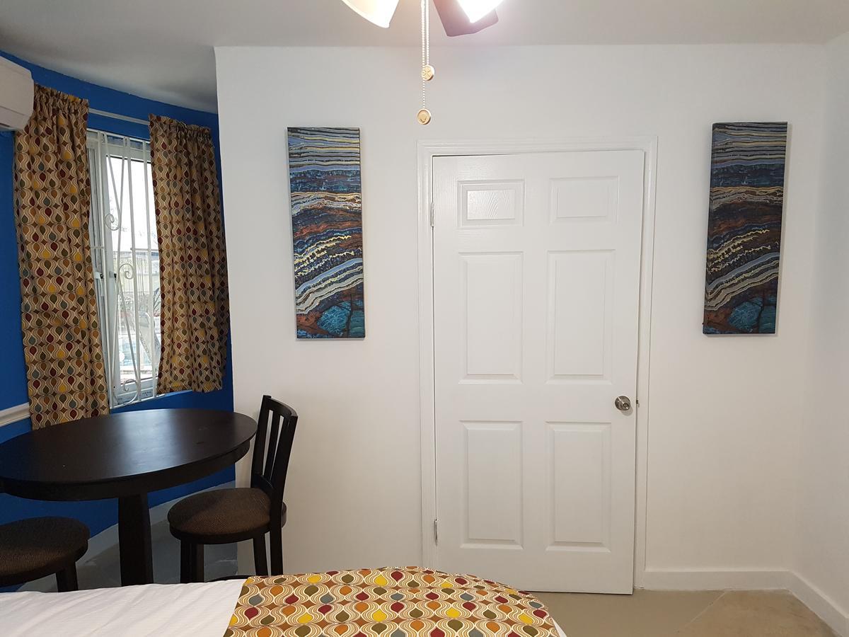 Golden Palms House 3* Nassau
