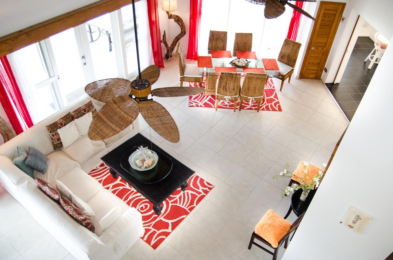 Four Bedroom Oceanfront Holiday home
