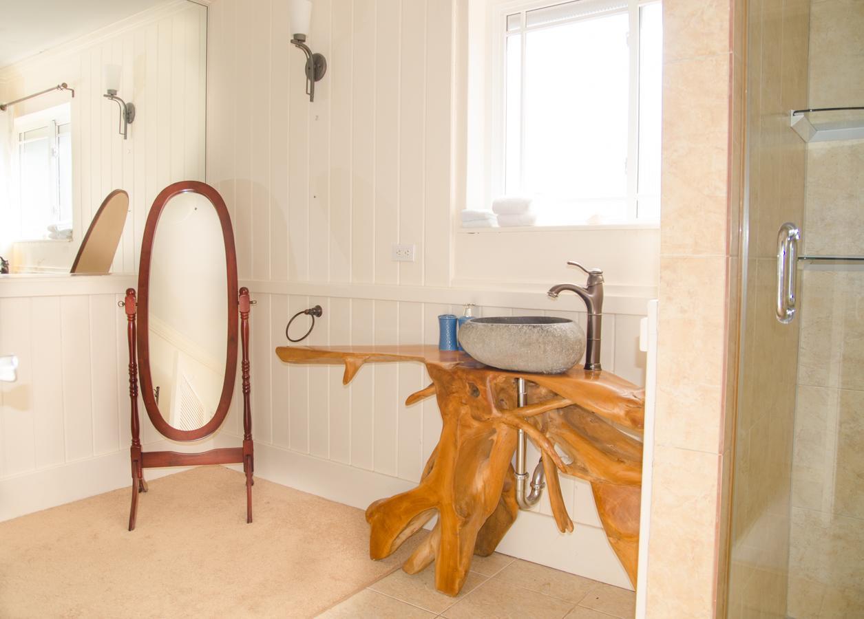 Holiday home Four Bedroom Oceanfront