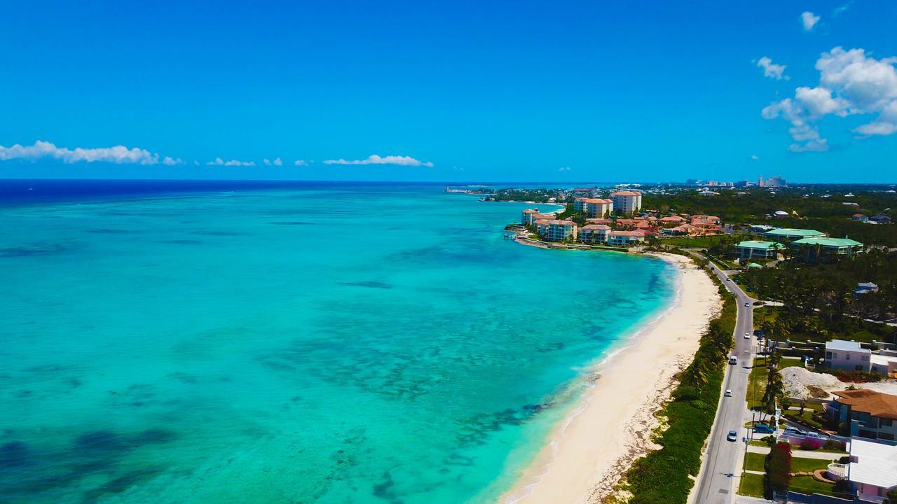 Four Bedroom Oceanfront Holiday home Nassau