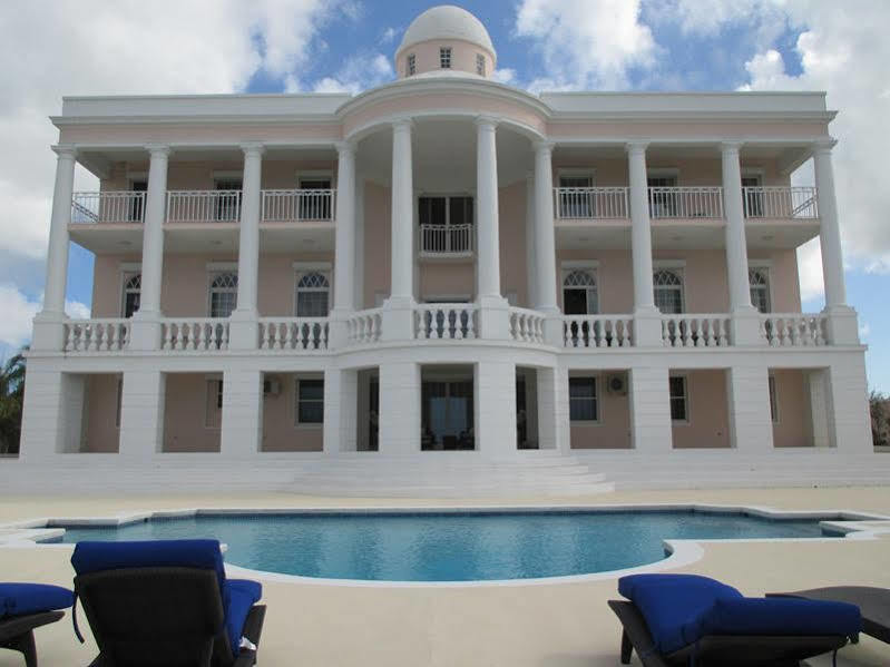 Ocean West Boutique Hotel