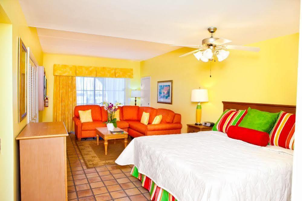 Paradise Harbour Club & Marina Resort