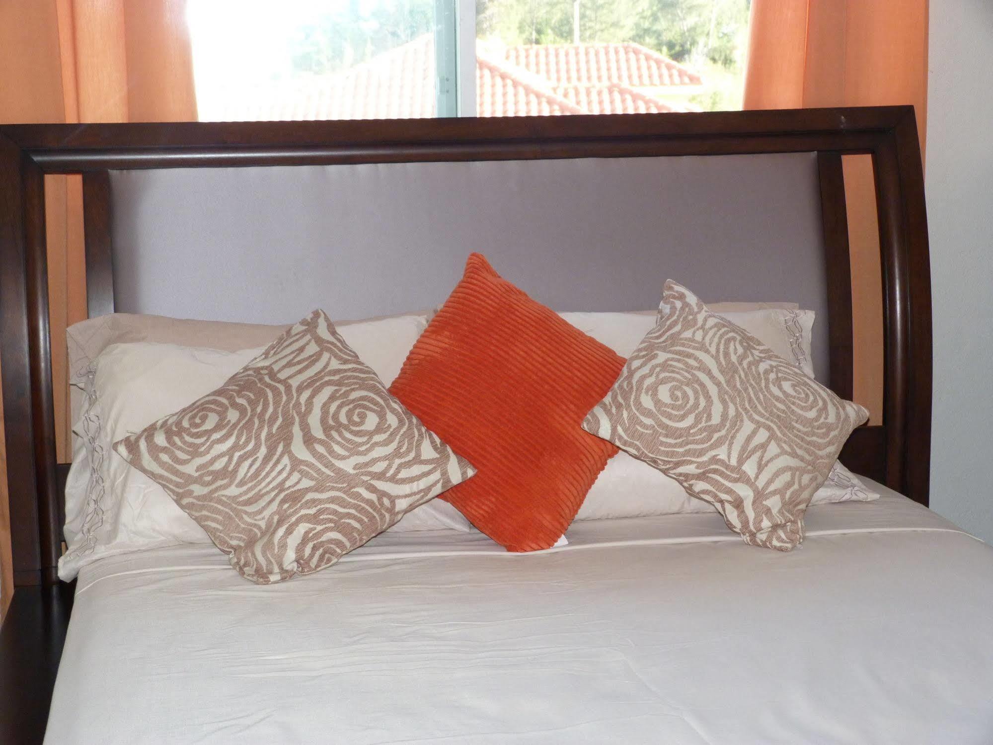 Taste Of Paradise Hotel 4*