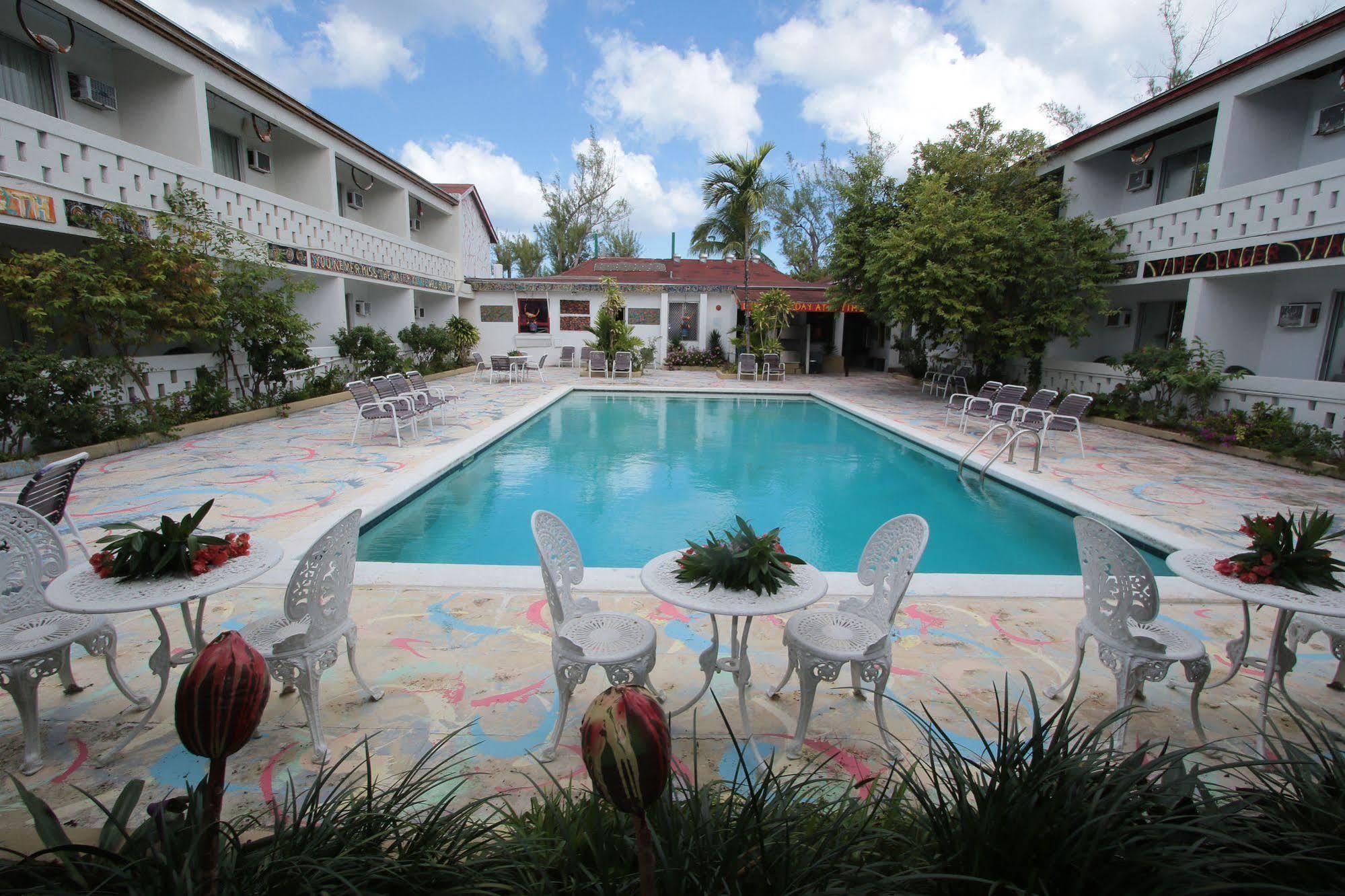 Nettie's Different Of Casuarina's Hotel Nassau