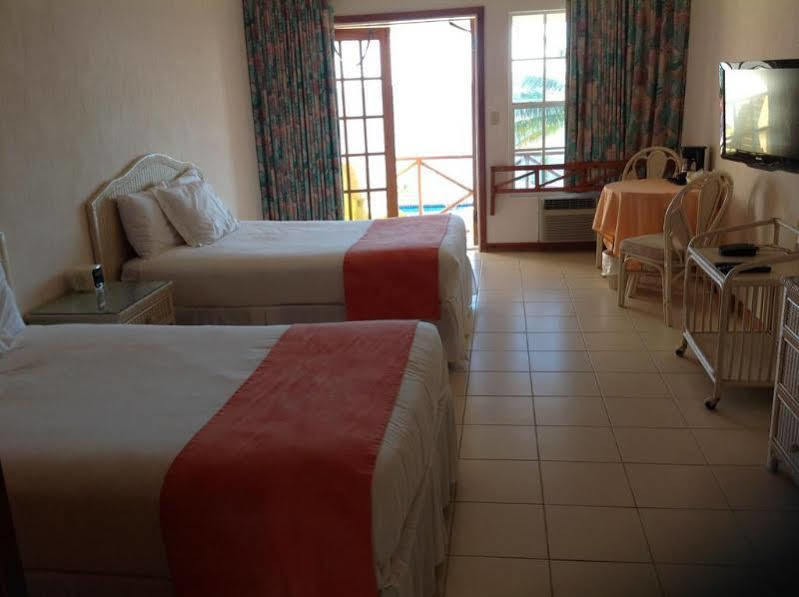Unique Village Resort 3*