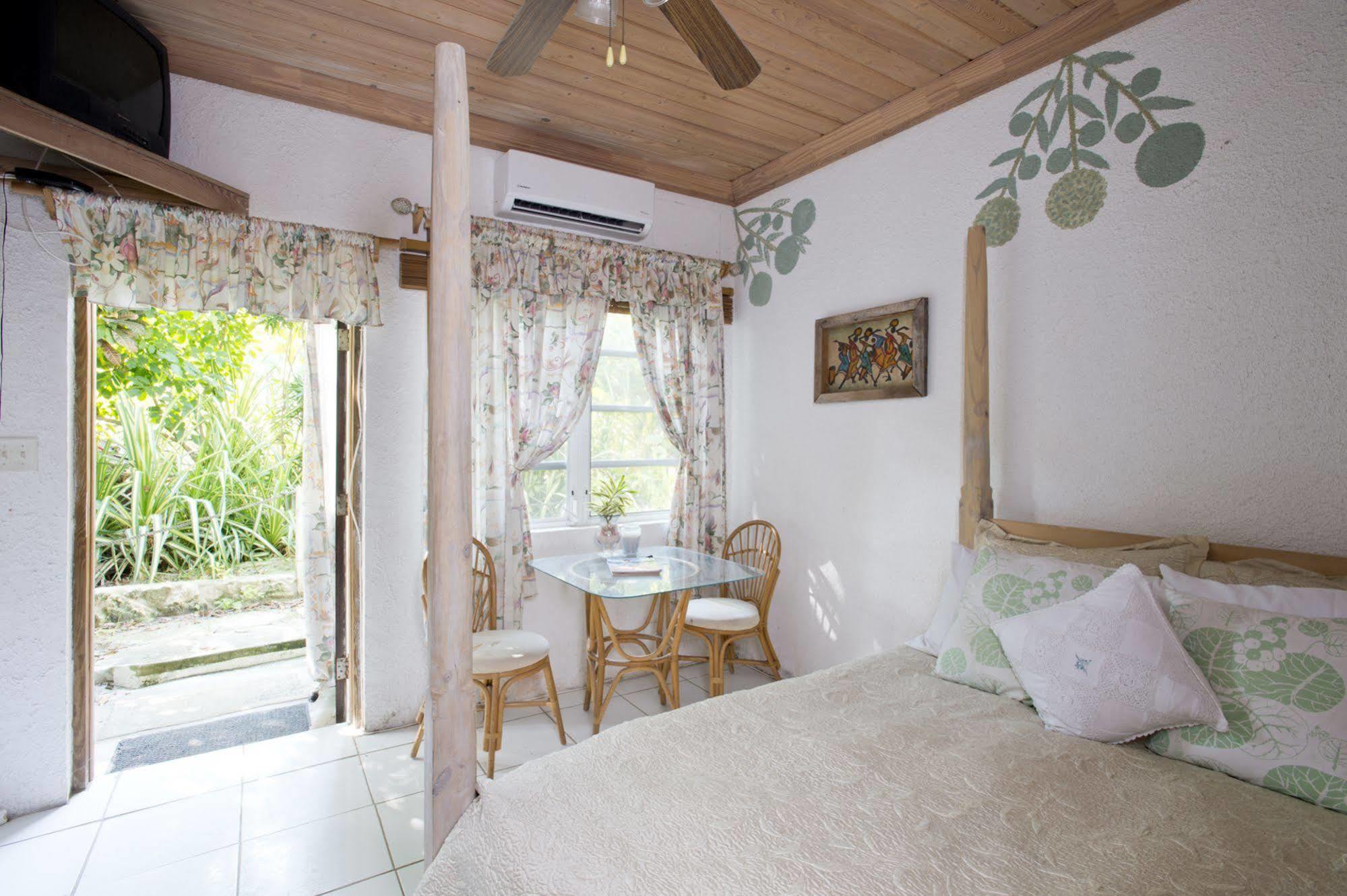 The Sugar Apple Lodge *