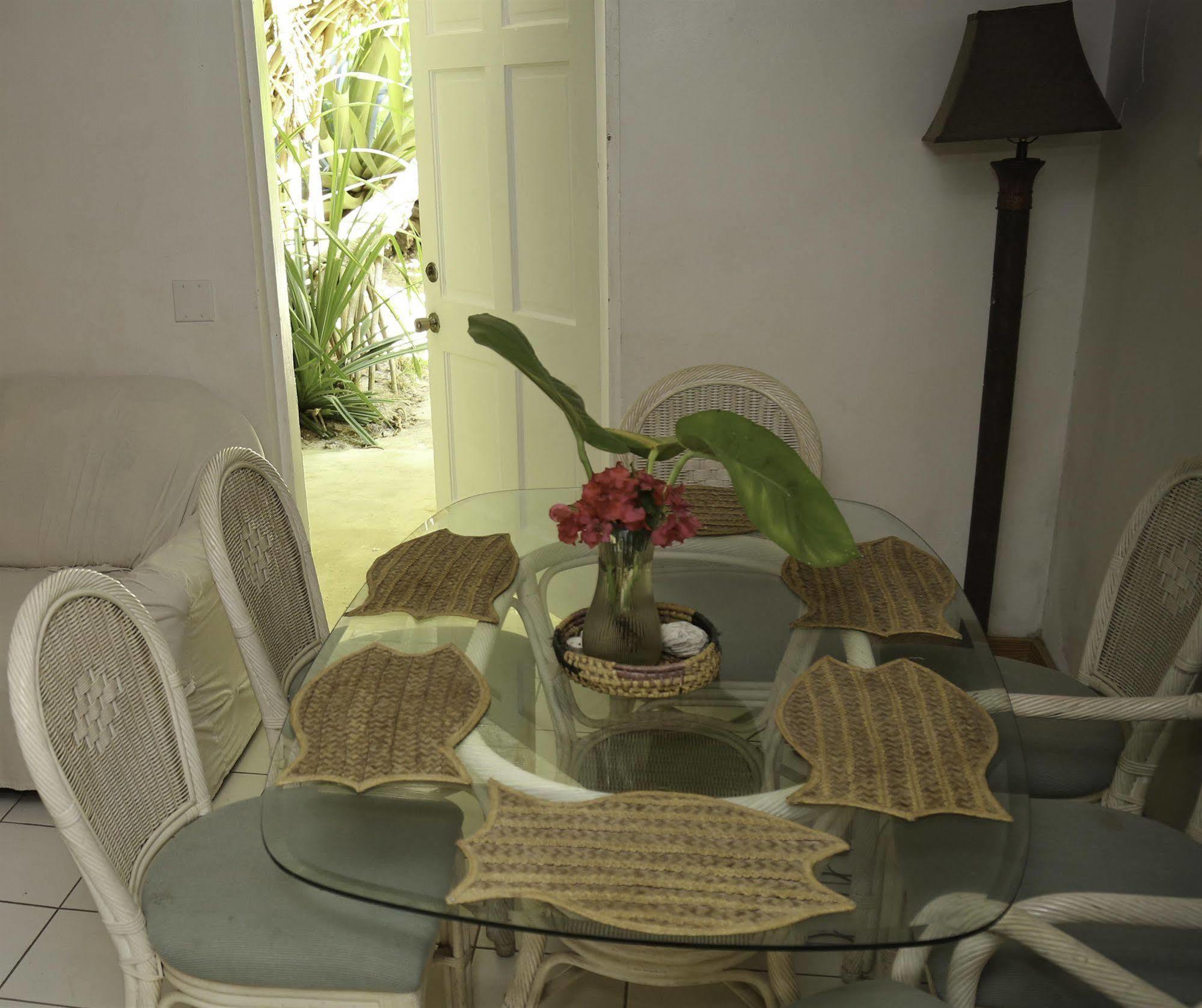 Hotel Tingum Village