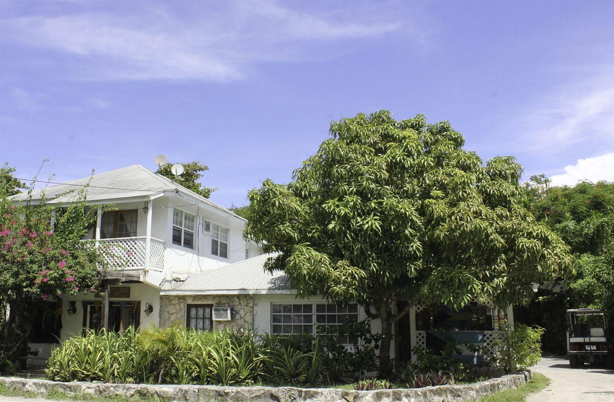 Tingum Village 3* Dunmore Town