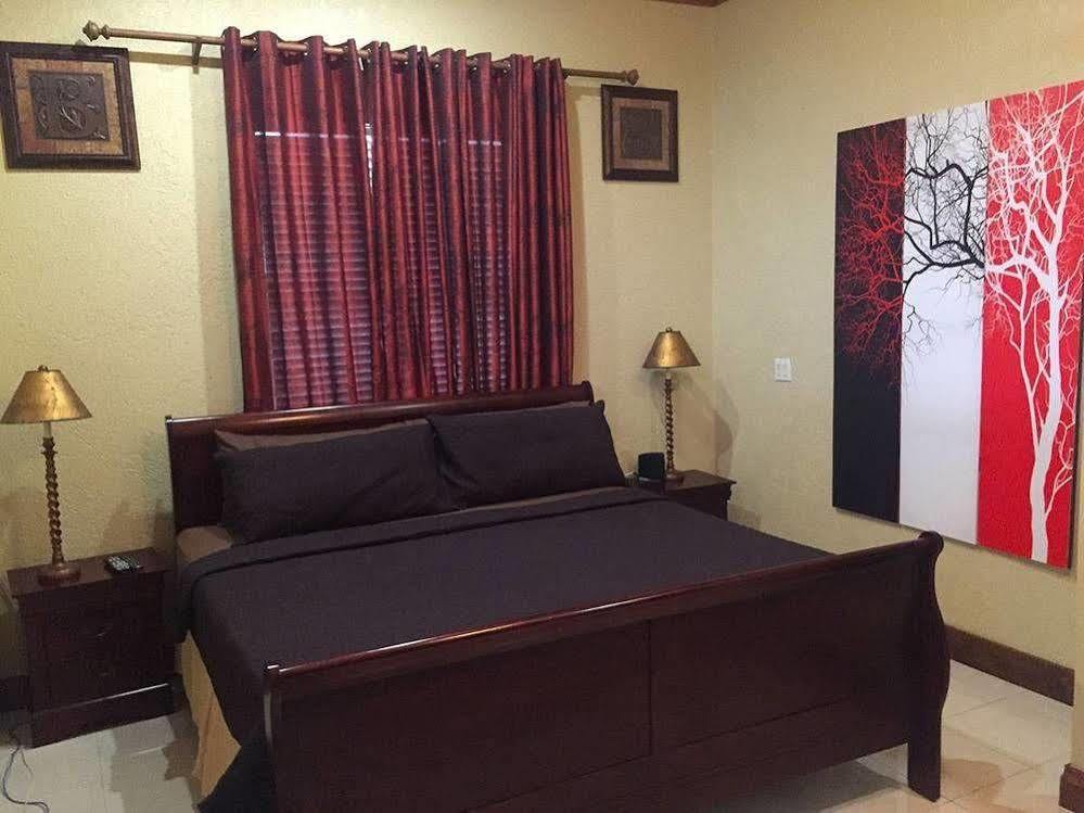 Guest house Brownstone 1 3*
