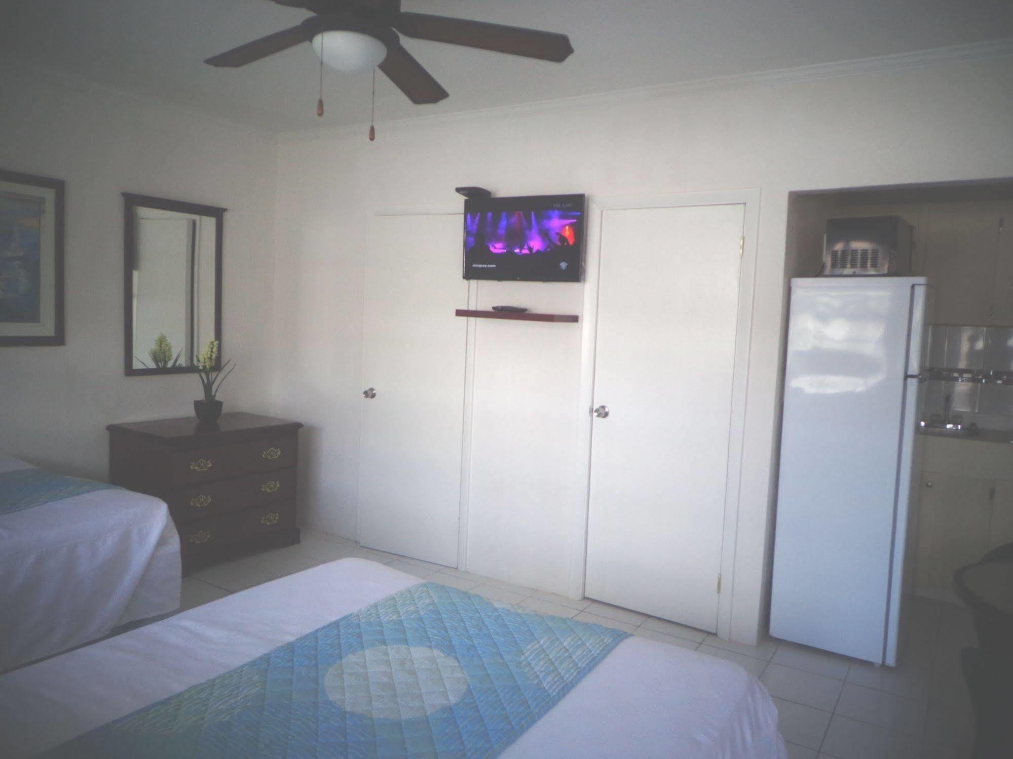 Hotel Colony Club & 3*