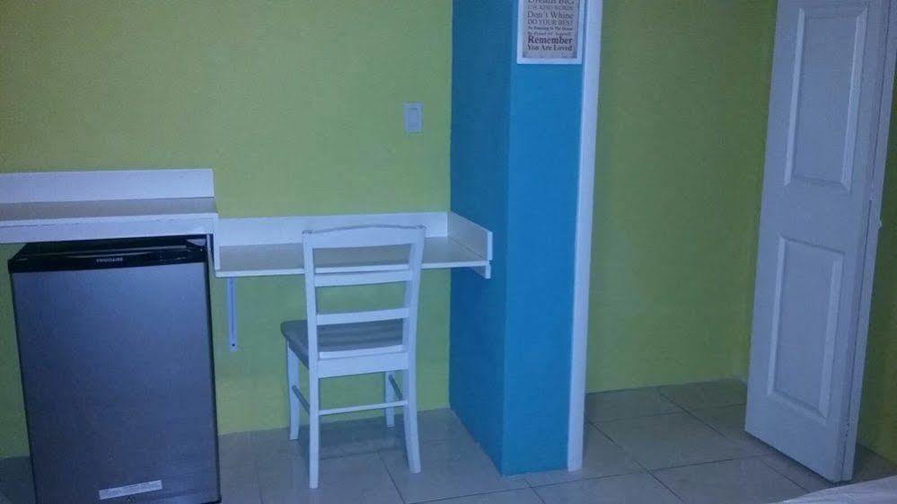 Carlas Hotel 3*