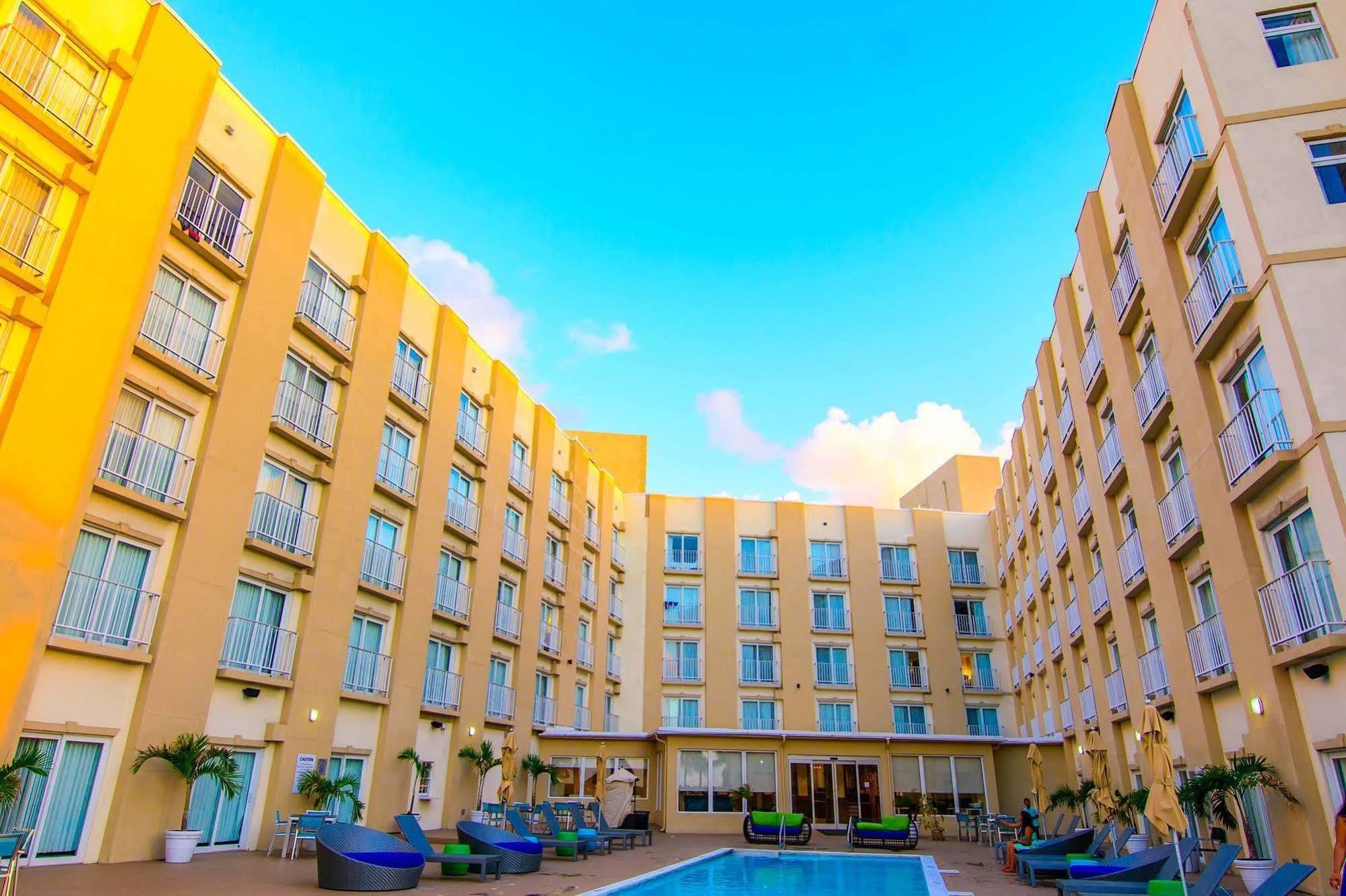 Courtyard By Marriott Downtown/junkanoo Hotel 4*