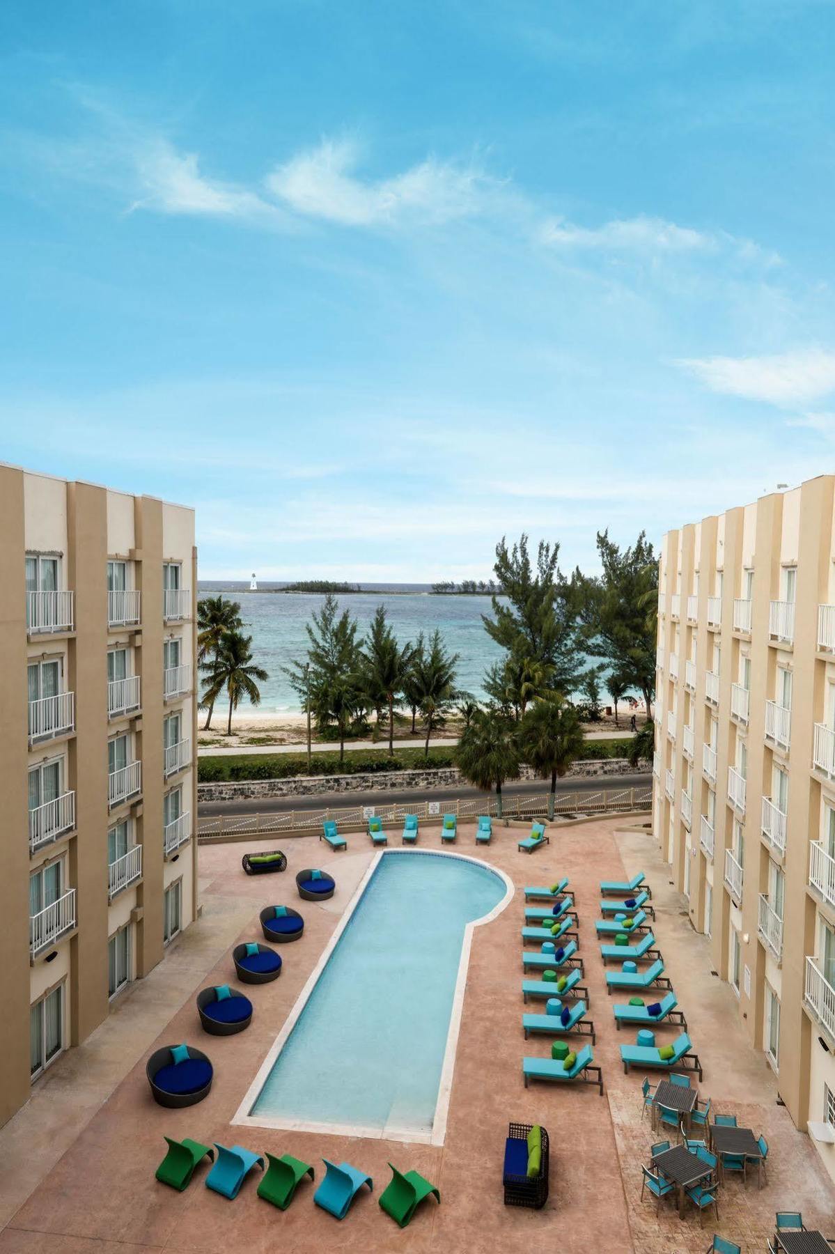 Hotel Courtyard By Marriott Downtown/junkanoo Nassau