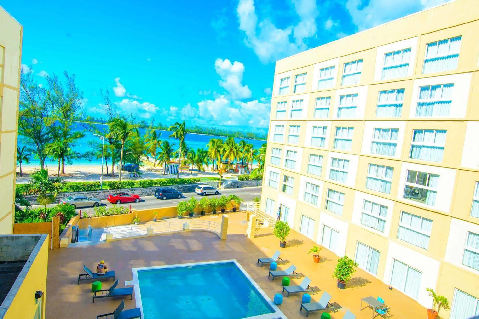 Courtyard By Marriott Downtown/junkanoo Nassau