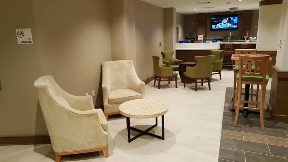 Courtyard By Marriott Downtown/junkanoo 4* Nassau