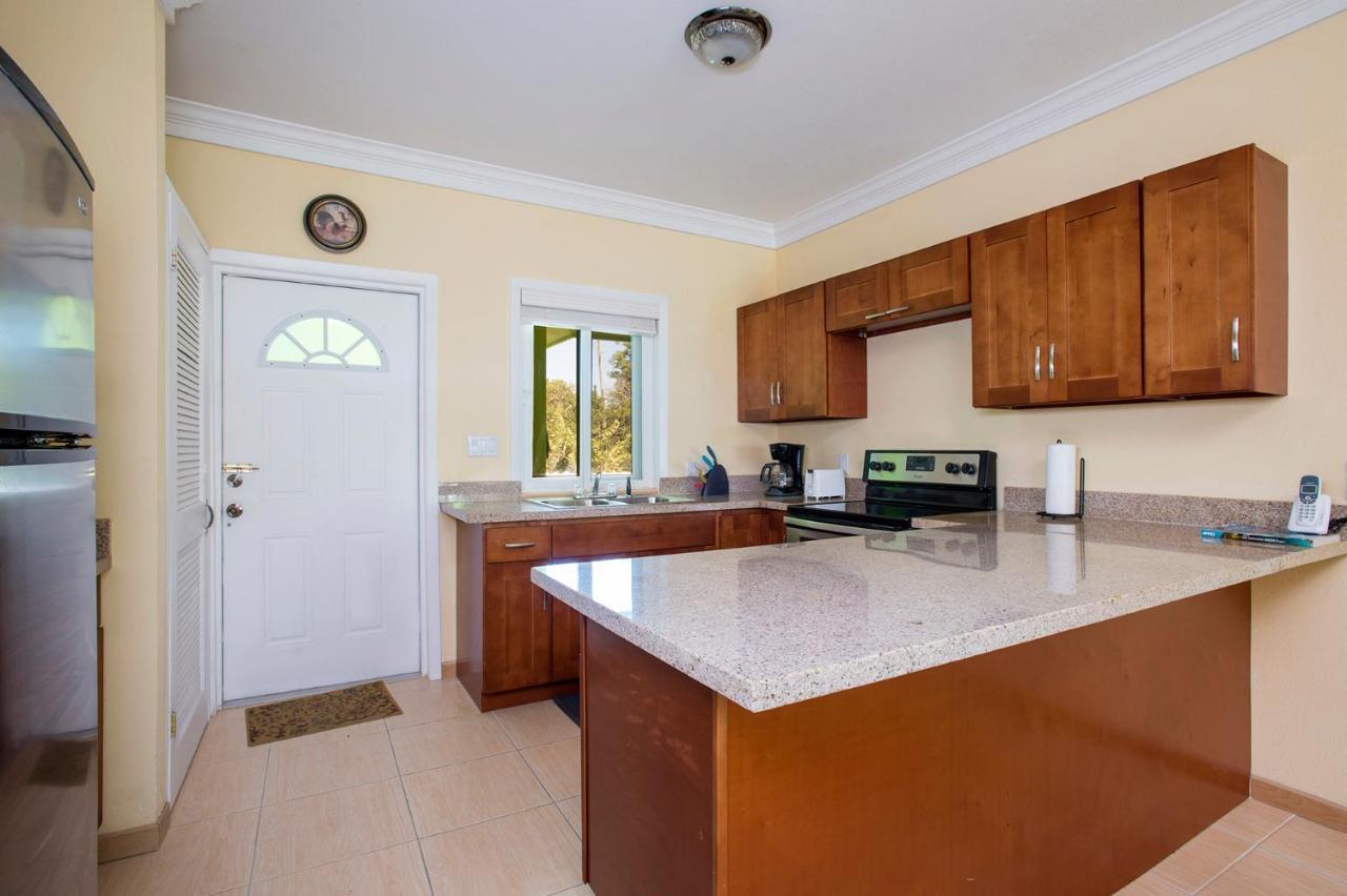 Sir Charles Bed & Breakfast Palmetto Point