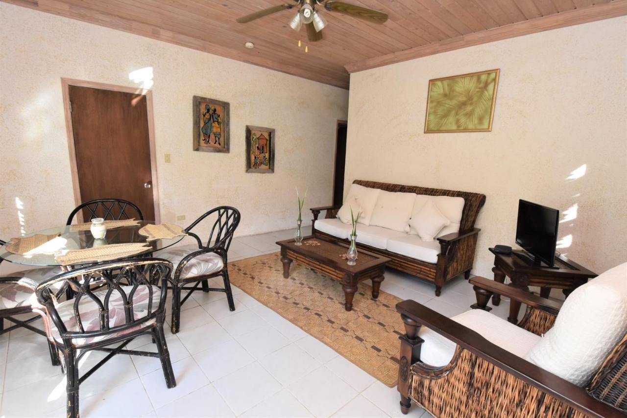 The Sugar Apple Lodge