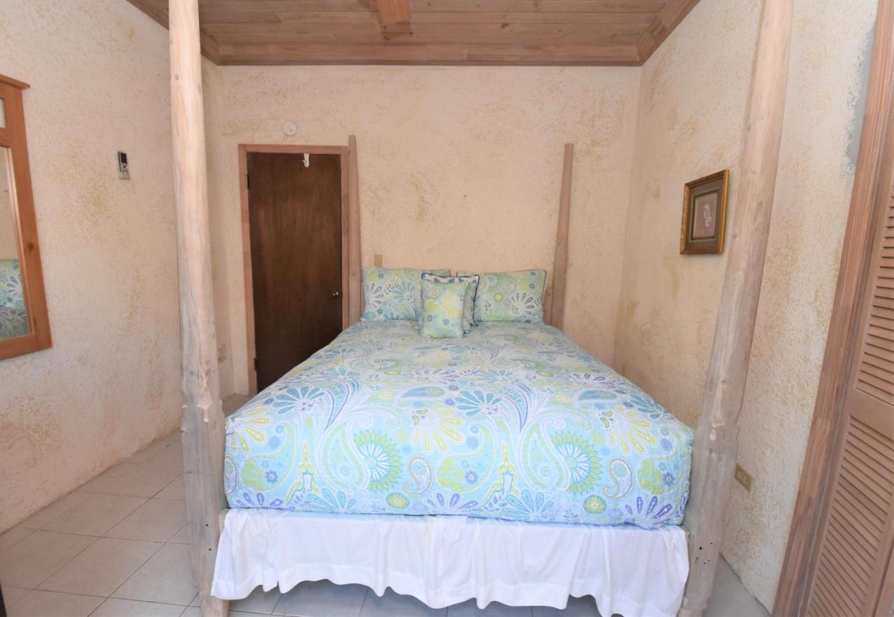 The Sugar Apple Lodge *
