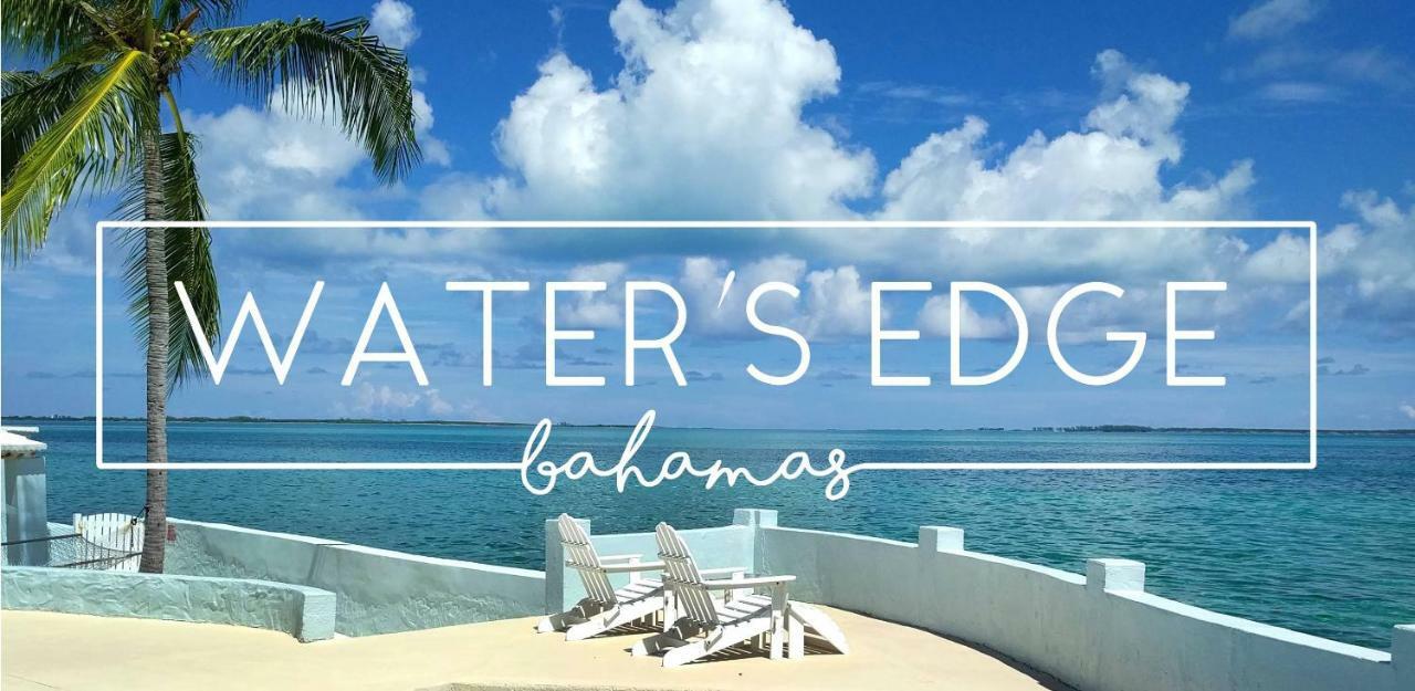 Holiday home Water's Edge - Oceanfront With Private Pool *