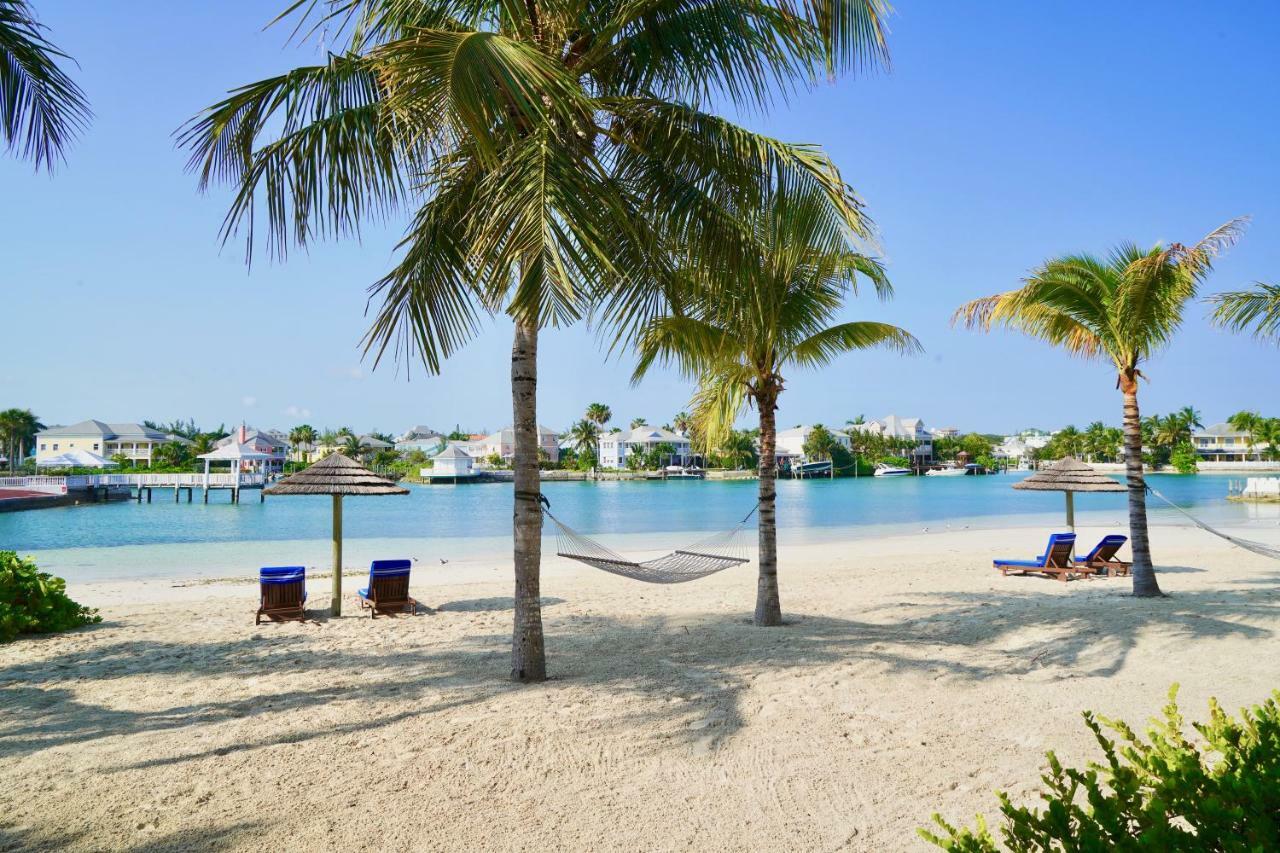 Resort Sandyport Nassau