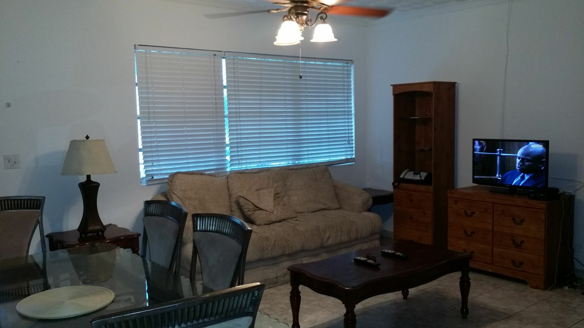 Leslie's Estates Apartment *
