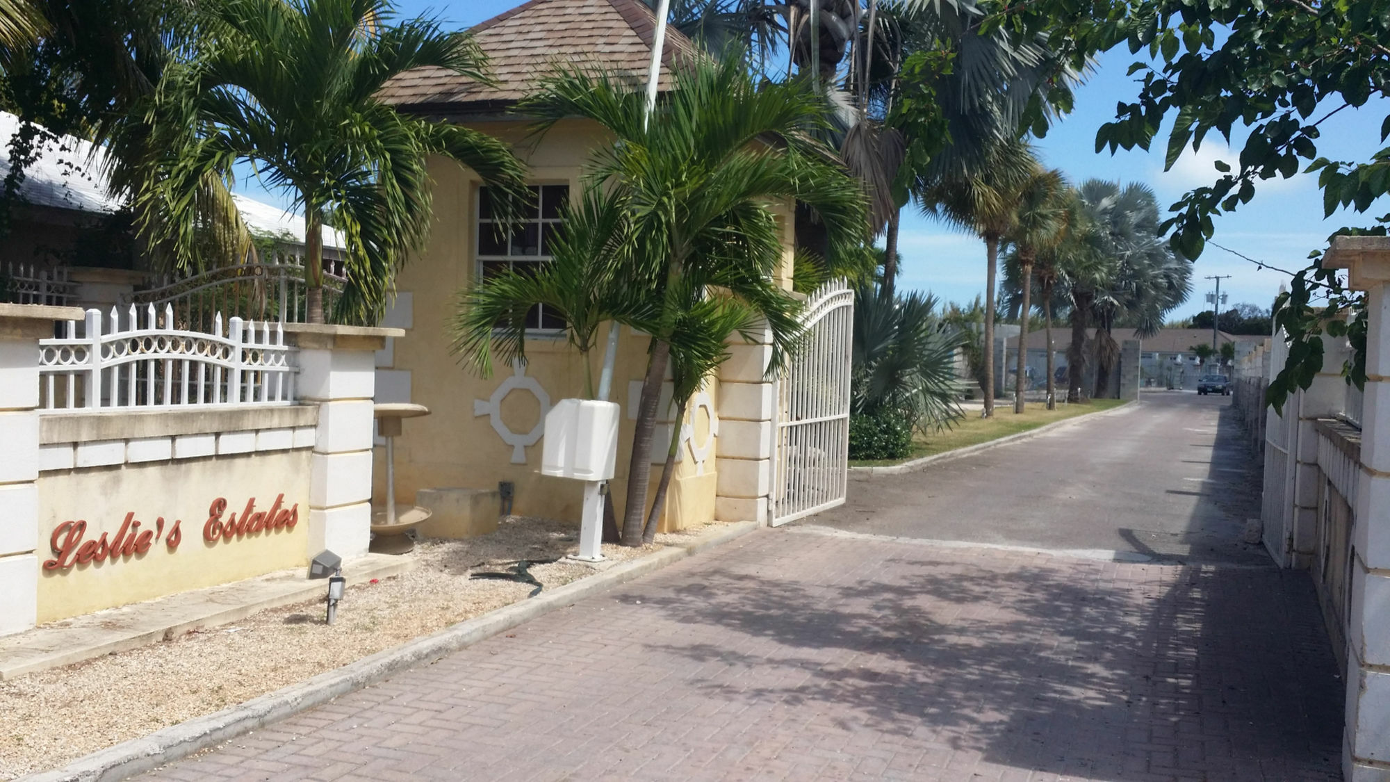 Leslie's Estates Apartment Nassau