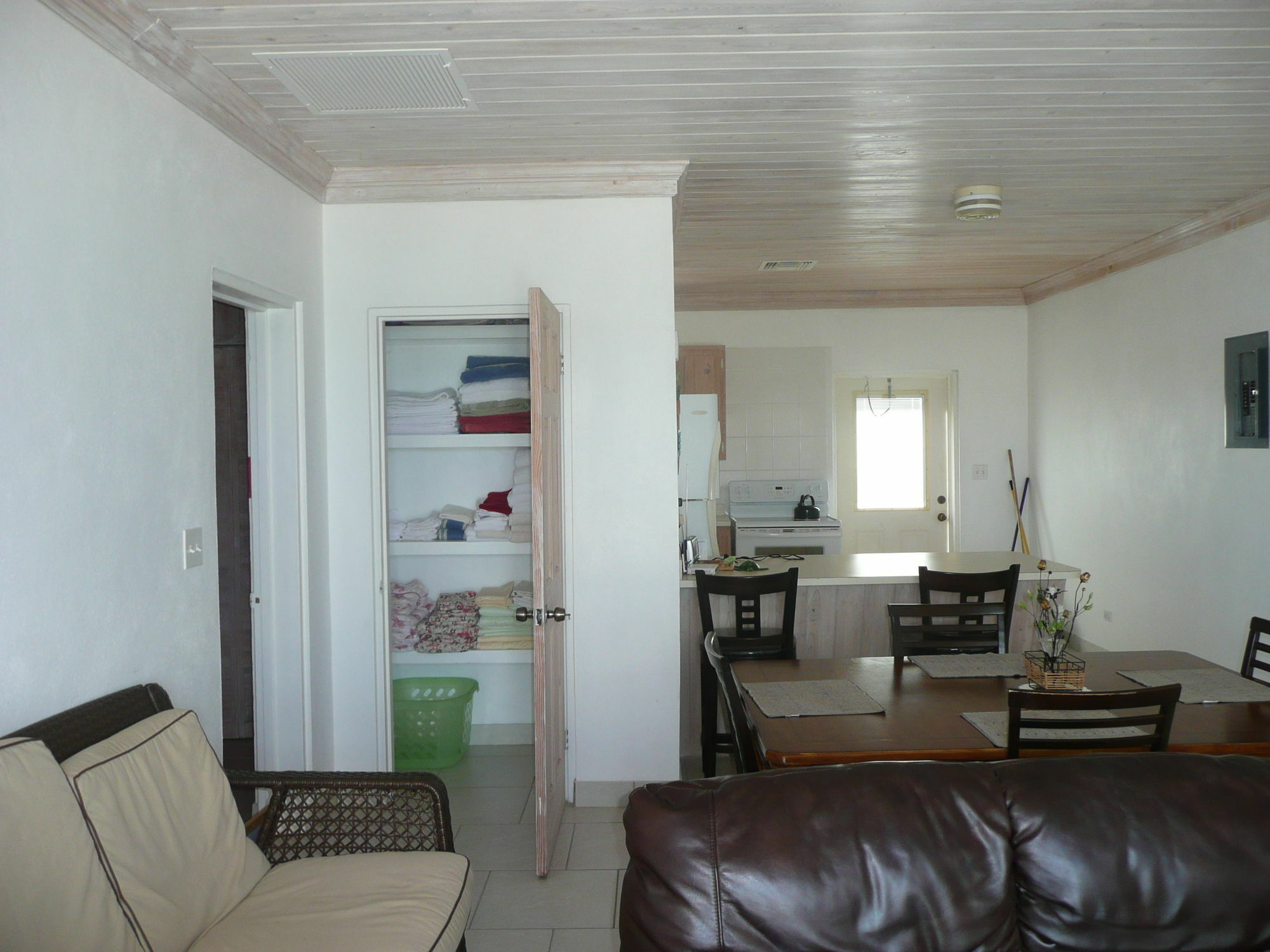 Cut Villa *