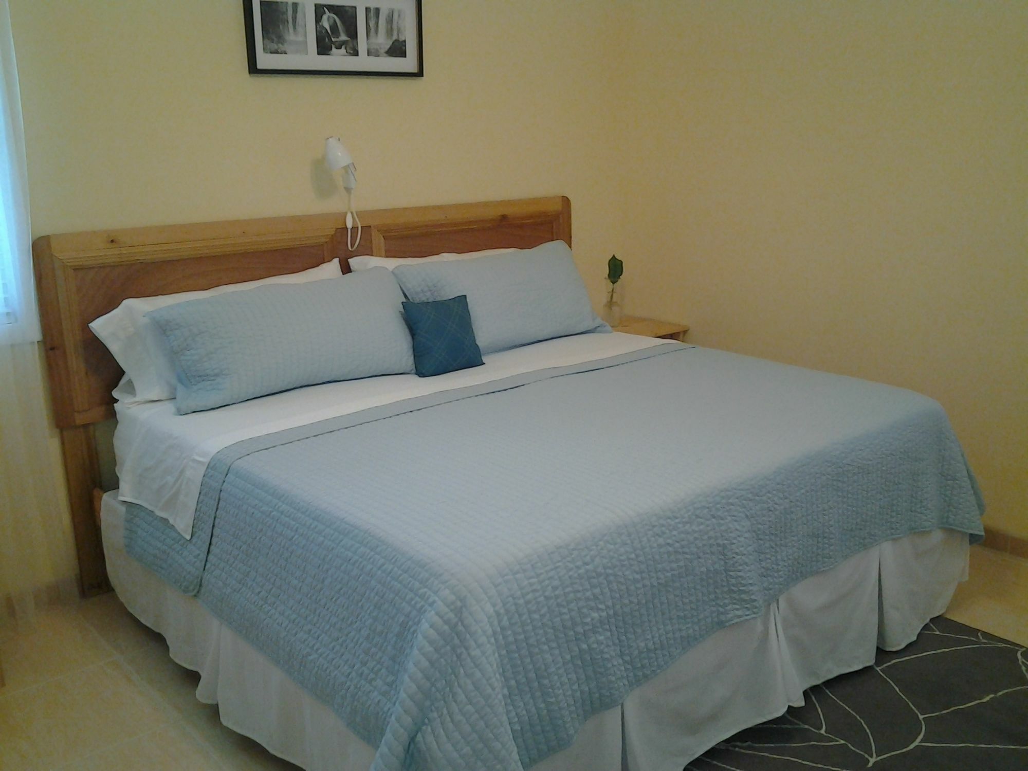 Sir Charles Bed & Breakfast 3*