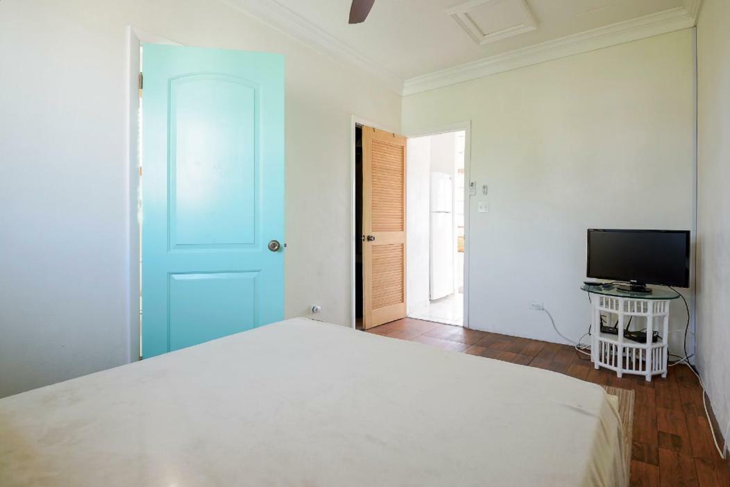 Stellar In Wonderful Seclusion * Nassau