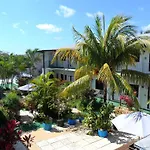 Red Carpet Inn Select - Nassau