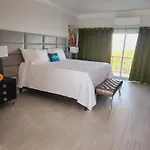 Harbor Breeze Villas