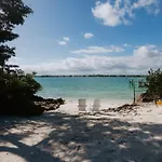 Harbour Beach Villa - Large Dock & Great Views!